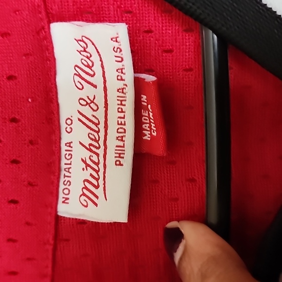 Mitchell & Ness Chicago Bulls Red Retro Jersey - Picture 6 of 8